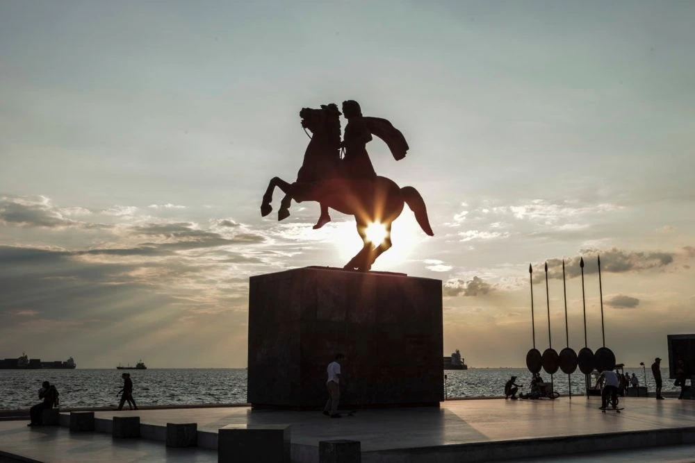 Ξεπούλησαν την Μακεδονία μας: Στέλεχος ΣΥΡΙΖΑ καλεί τον κόσμο στην εκδήλωση του Τσίπρα στα Σλαβικά – Αποκαλεί τη Θεσ/νίκη Solun!